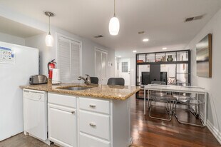 724 13th St SE, Unit B in Washington, DC - Building Photo