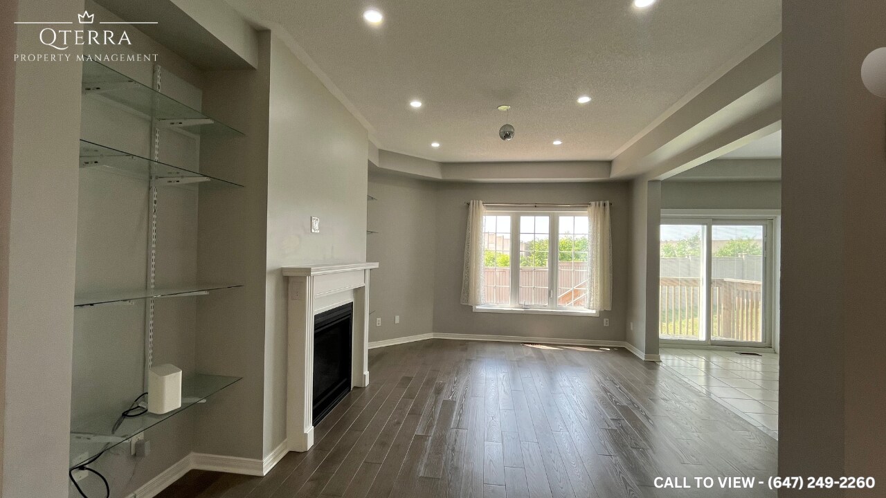 42 Cookview Dr in Brampton, ON - Building Photo