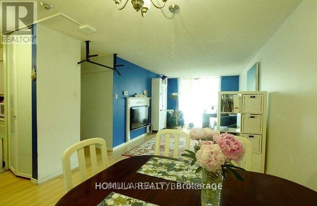 250 Jarvis St in Toronto, ON - Building Photo - Building Photo