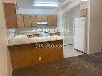 2726 Poplar St photo'