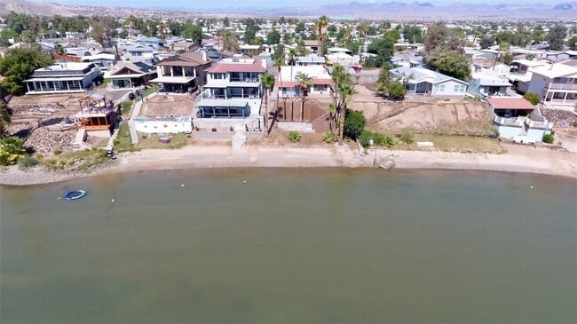 2077 Whitewater Dr in Bullhead City, AZ - Building Photo - Building Photo