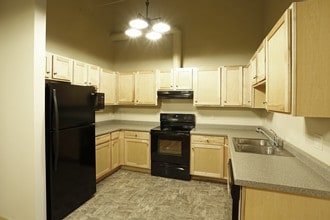 Historic Blue Bell Lofts in Columbia City, IN - Foto de edificio - Interior Photo