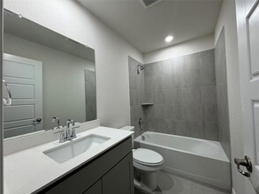 6025 Stuart Dr in Aubrey, TX - Building Photo - Building Photo