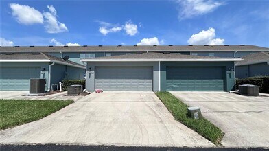 525 Waterside Pointe Dr in Groveland, FL - Building Photo - Building Photo