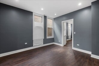 2108 S Homan Ave in Chicago, IL - Foto de edificio - Building Photo