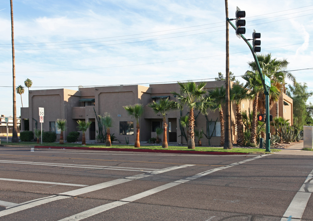 LaMar Apartments in Mesa, AZ - Building Photo