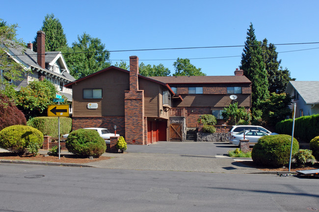 Wasco Townhouses in Portland, OR - Foto de edificio - Building Photo