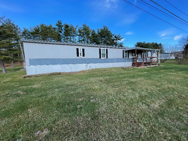 10647 Kilburn Ln in Cambridge, OH - Building Photo - Building Photo