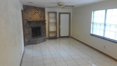 3243 Ginger Dr in Tallahassee, FL - Building Photo - Building Photo