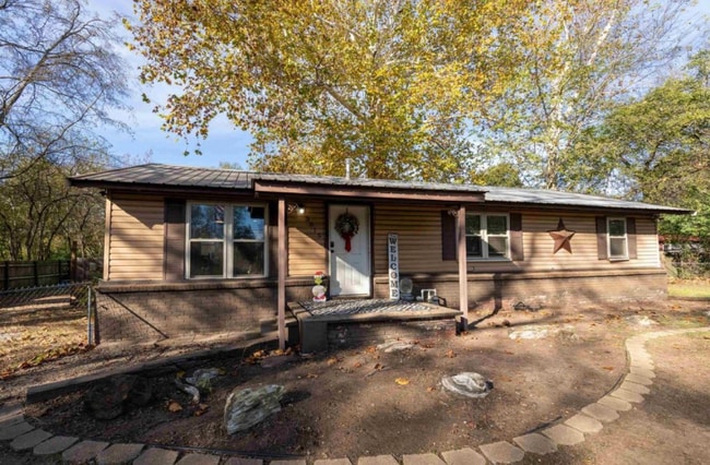 3015 S Henderson Blvd in Kilgore, TX - Building Photo - Building Photo