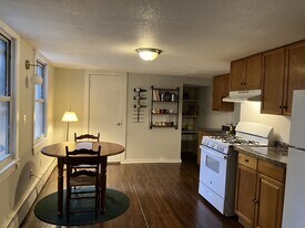 249 Bennington St in Boston, MA - Building Photo