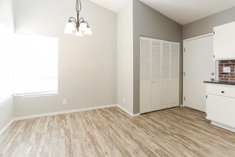 4722 Checker Way in North Las Vegas, NV - Building Photo - Building Photo