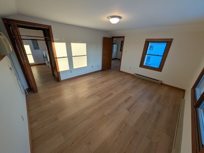 28 Willow Plz, Unit 28 Willow Street - 2nd Fl