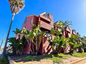 723 Seacoast Dr in Imperial Beach, CA - Building Photo - Building Photo