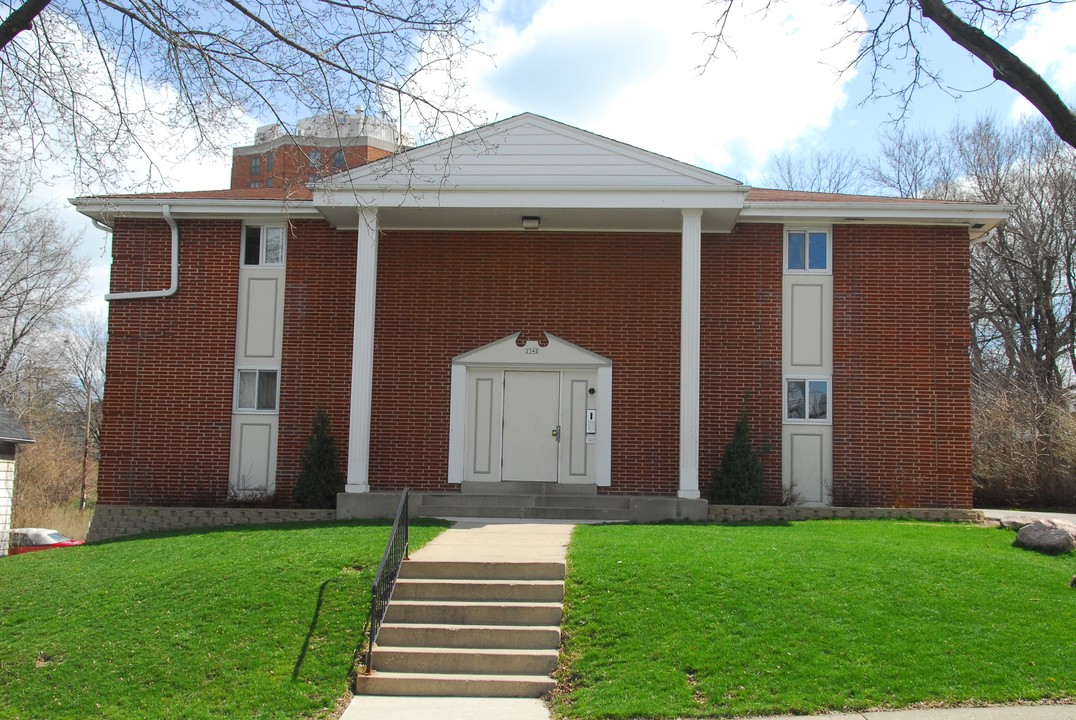 River Bend Apartments in Milwaukee, WI - Building Photo