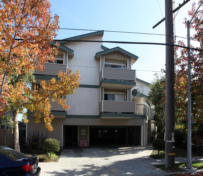 1070 Loma Ave in Long Beach, CA - Building Photo