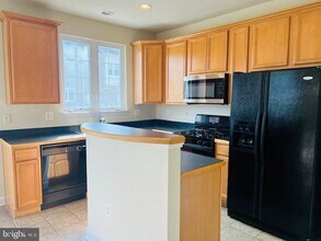 740 Collington Ct in Woodbridge, VA - Building Photo - Building Photo