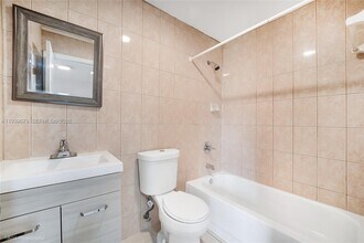 3653 SW 27th St in Miami, FL - Building Photo - Building Photo