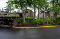 4030 W Lake Sammamish Pky NE in Redmond, WA - Foto de edificio - Building Photo