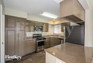 6533 Chilton Ct in Las Vegas, NV - Building Photo - Building Photo