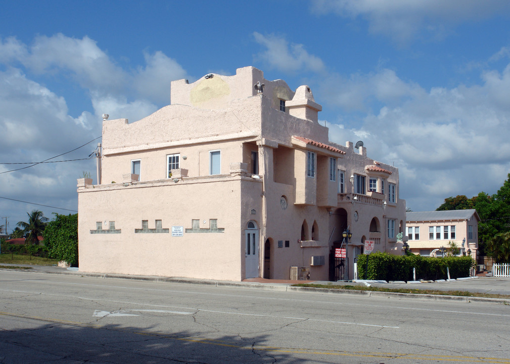 4215 Ave in West Palm Beach, FL - Foto de edificio