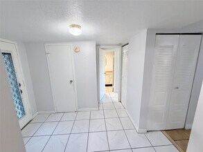 1810 N Lauderdale Ave in North Lauderdale, FL - Building Photo - Building Photo