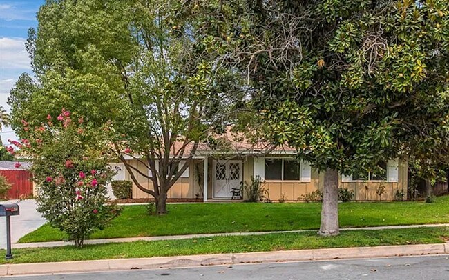 825 Banyan Dr in Redlands, CA - Building Photo - Building Photo