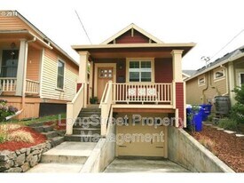 532 NE Sumner St in Portland, OR - Building Photo