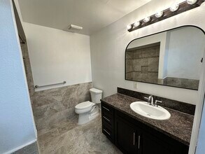 4266 Island Cir in Ft. Myers, FL - Building Photo - Building Photo