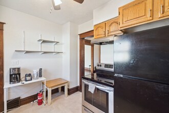 1800 Herbert St in Lansing, MI - Foto de edificio - Building Photo