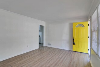 961 Shieldcrest Way in Forest Park, GA - Building Photo - Building Photo