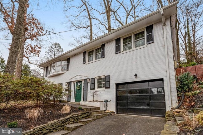 property at 3710 Lorcom Ln