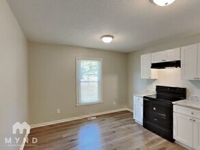 1114 8th St in Statesville, NC - Building Photo - Building Photo