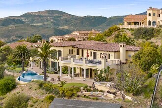 18233 Via Ambiente in Rancho Santa Fe, CA - Building Photo - Building Photo