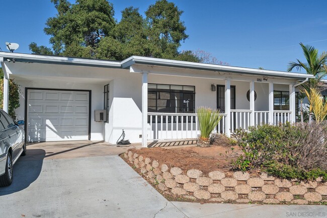 228 E 15th Ave in Escondido, CA - Building Photo - Building Photo
