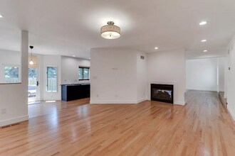 1 Downing Cir in Bloomington, IL - Building Photo - Building Photo