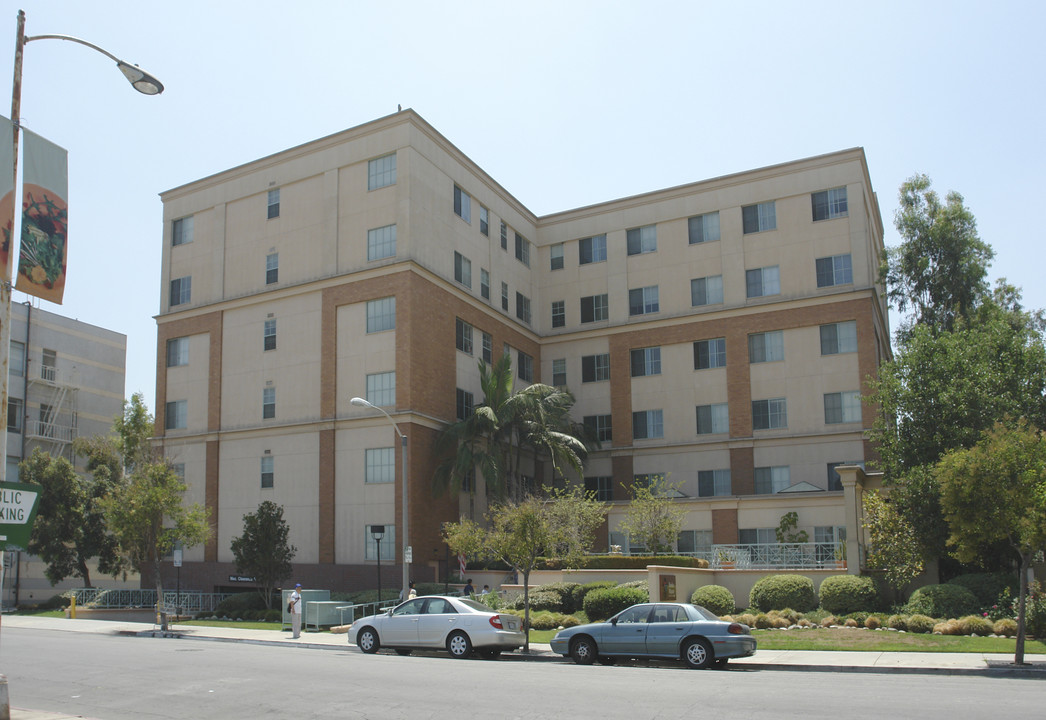 Burke Manor in Alhambra, CA - Building Photo