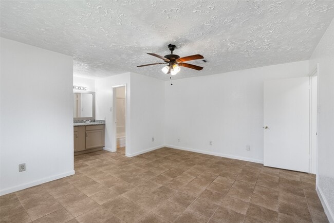 property at 1666 Meadow Green Dr