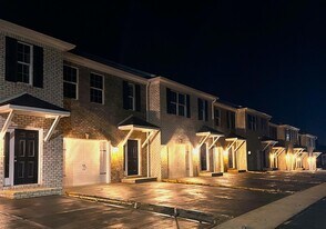 331 Platt Dr in Nicholasville, KY - Building Photo