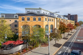 Trolley Square in Cambridge, MA - Foto de edificio - Primary Photo