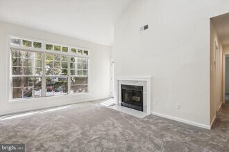2224 Springwood Dr in Reston, VA - Building Photo - Building Photo