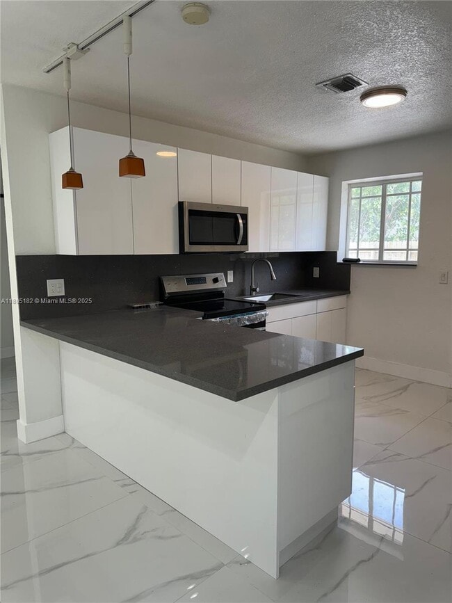 property at 10101 Ingraham Ave Rd