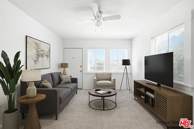 property at 3962 1/4 S Hobart Blvd
