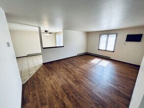 Ashview Terrace in Green Bay, WI - Foto de edificio - Interior Photo