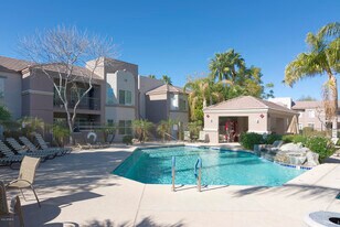 17017 N 12th St in Phoenix, AZ - Building Photo