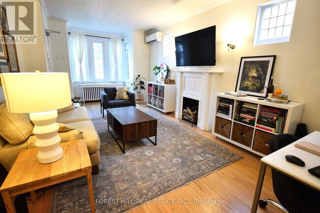 104 Braemar Ave in Toronto, ON - Building Photo - Building Photo