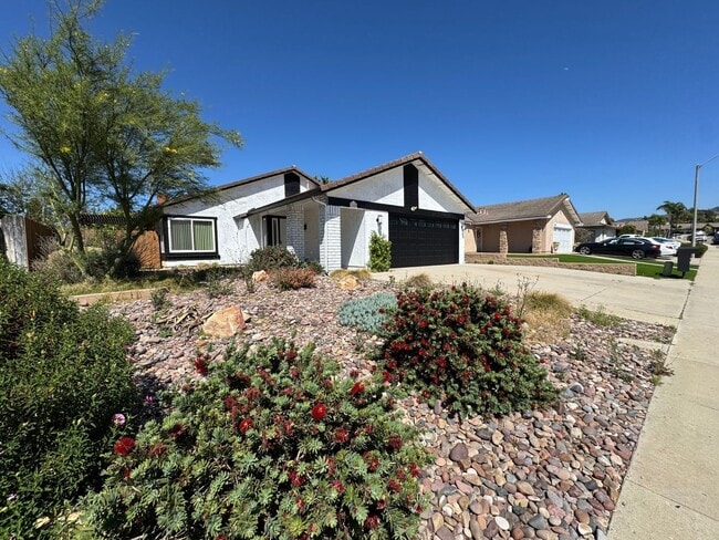 1828 Donahue Dr in El Cajon, CA - Building Photo - Building Photo