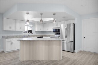 600 Everett St in Deltona, FL - Building Photo - Building Photo