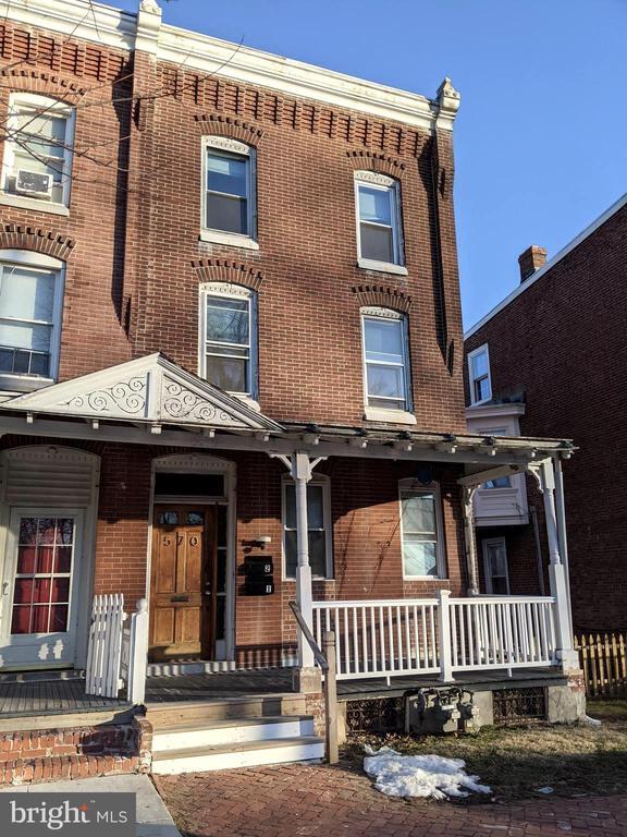 property at 2 Noble St