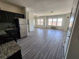 510 Hamilton St in Somerset, NJ - Building Photo